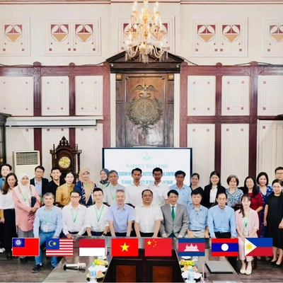 TRƯỜNG ĐẠI HỌC DƯỢC HÀ NỘI ĐÓN CÁC ĐOÀN ĐẠI BIỂU THAM DỰ HỘI THẢO TĂNG CƯỜNG NGHIÊN CỨU VỀ CHẤT LƯỢNG DƯỢC LIỆU ĐÔNG NAM Á & XÂY DỰNG NỀN TẢNG TRAO ĐỔI DƯỢC LIỆU TRUNG QUỐC - ASEAN